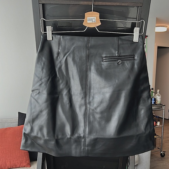 Talula black leather skirt - Picture 3 of 3